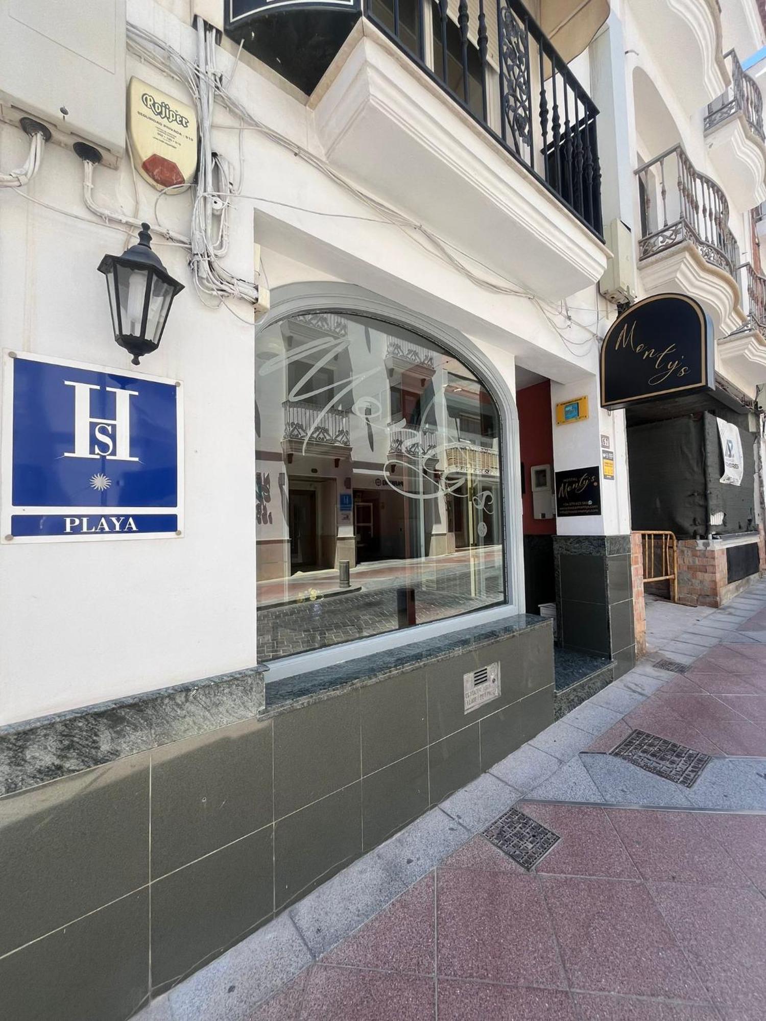 Hostal Montys Nerja Ngoại thất bức ảnh